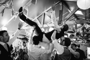 5 suggestions for wording a child free wedding on your wedding invitations